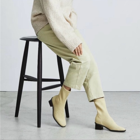 NEW Everlane ReKnit The High Ankle Boot Glove in Pale Yellow Womens Bootie - Picture 4 of 7